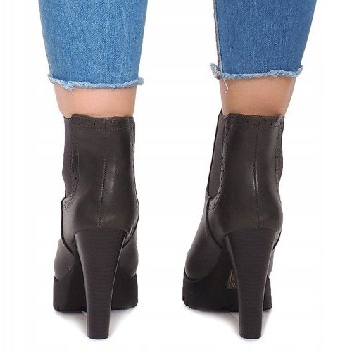 Deschideți cizmele pe un post B2901-PB Gri 2 Deschideți cizmele pe un post B2901-PB Gri 2