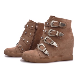 Adidași din piele de căprioară roz cu catarame Maya maro 1