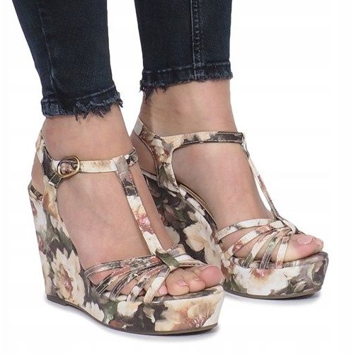 Sandale cu toc bej bej Espadrile cu flori bej 1 Sandale cu toc bej bej Espadrile cu flori bej 1