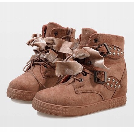 Snekaers roz pe pană A-79 2