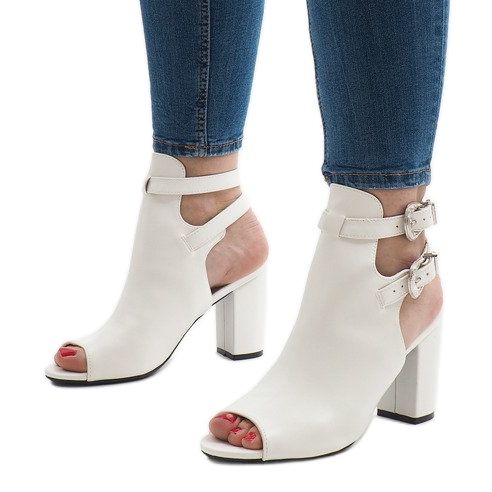 Cizme albe pe post 173-853 1