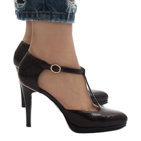 Pompe maro pe stâlpul A509-22-2 1