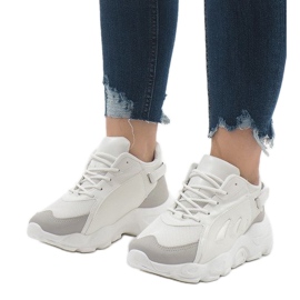 Pantofi sport de modă albi 9115 1