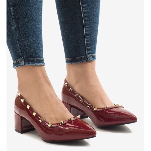 Pompele lăcuite bordeaux pe stâlpul X-70 roșu multicolor 1