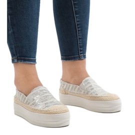 Adidași albi albi pe platforma GH001 1