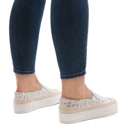 Adidași albi albi pe platforma GH001 3
