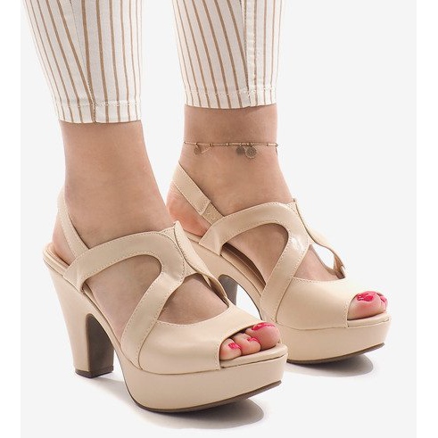 Sandale bej cu toc înalt BL1501 1 Sandale bej cu toc înalt BL1501 1