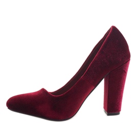 Pompe din velur roșu pe stâlpul 91603-1 multicolor 2 Pompe din velur roșu pe stâlpul 91603-1 multicolor 2