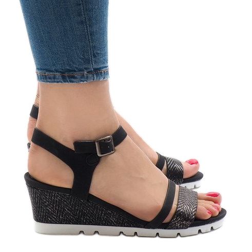 Sandale negre pe platforma Y-8217 negru 1