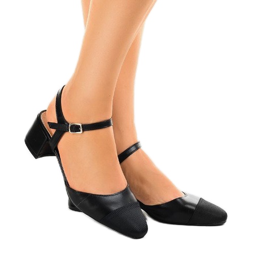 Pompe negre pe stâlpul 5095 negru 1