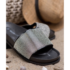 Bestelle Papuci din cauciuc cu zirconiu cubic negru 2