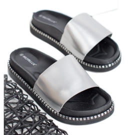 Bestelle Papuci argintii pentru femei gri 1