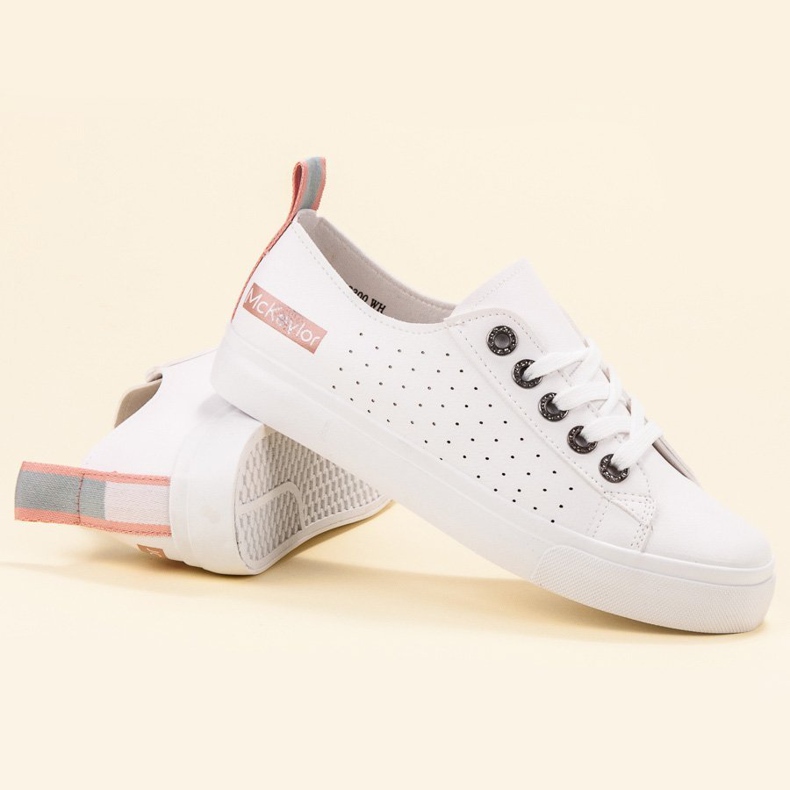 Pantofi albi MCKEYLOR 1