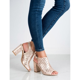 Sandale VINCEZA cu jeturi galben 2