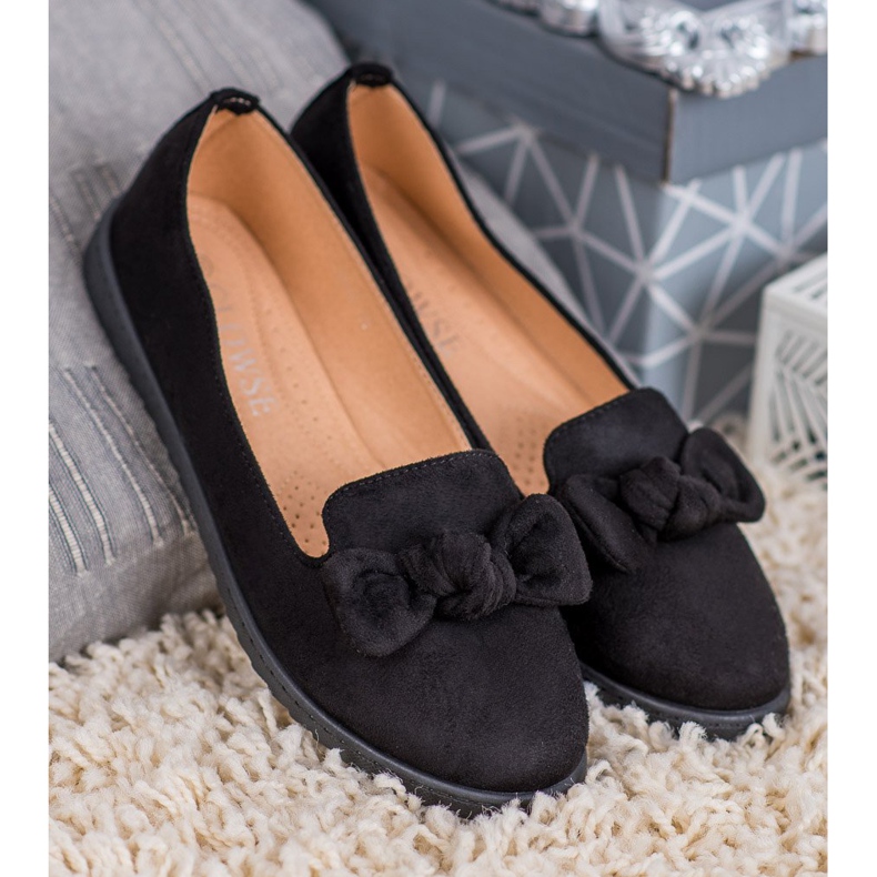 Clowse Domnii cu arc negru 1