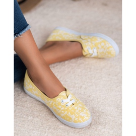 Adidași cu model VICES alb galben 1