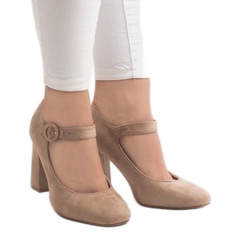 Pompele bej pe stâlpul M083 2