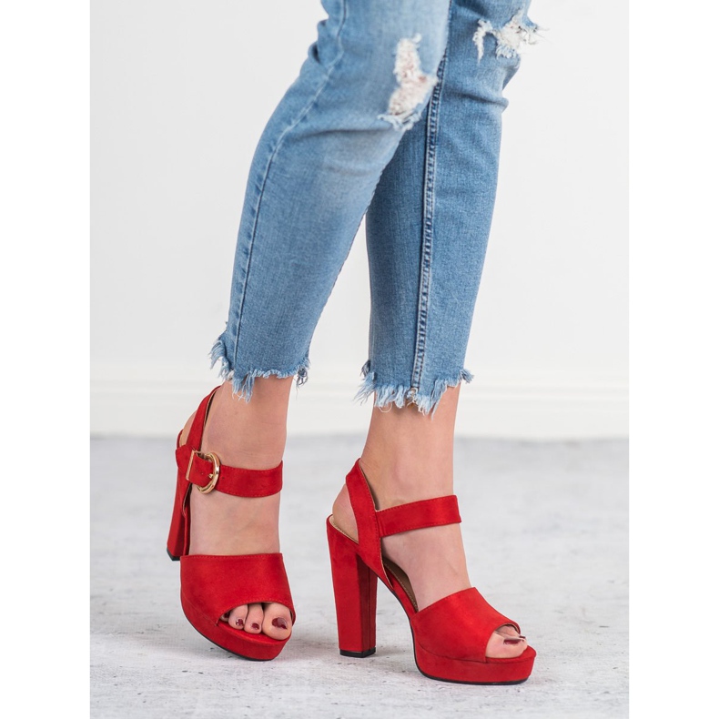 SHELOVET Sandale roșii pe platformă roșu 1