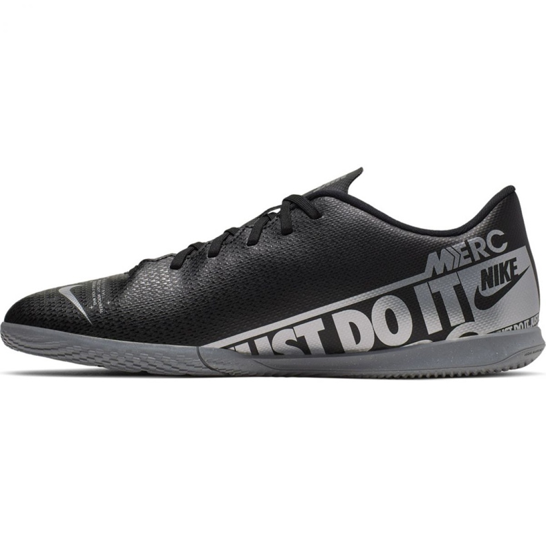 Pantofi de fotbal Nike Mercurial Vapor 13 Club Ic M AT7997-001 negru negru 2 Pantofi de fotbal Nike Mercurial Vapor 13 Club Ic M AT7997-001 negru negru 2
