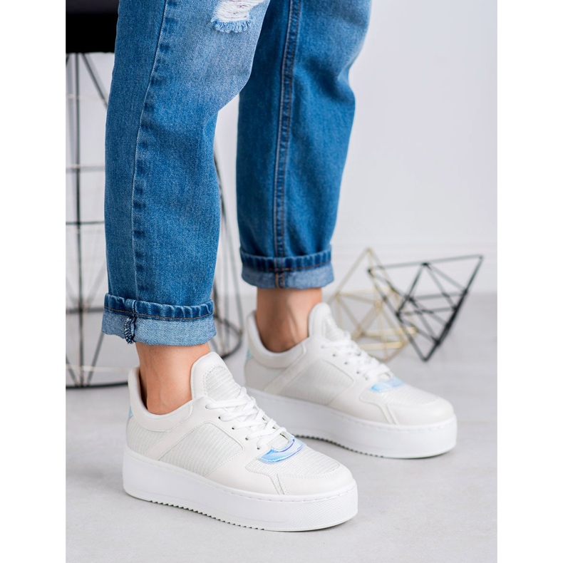 Ideal Shoes Adidași cu sclipici alb 2