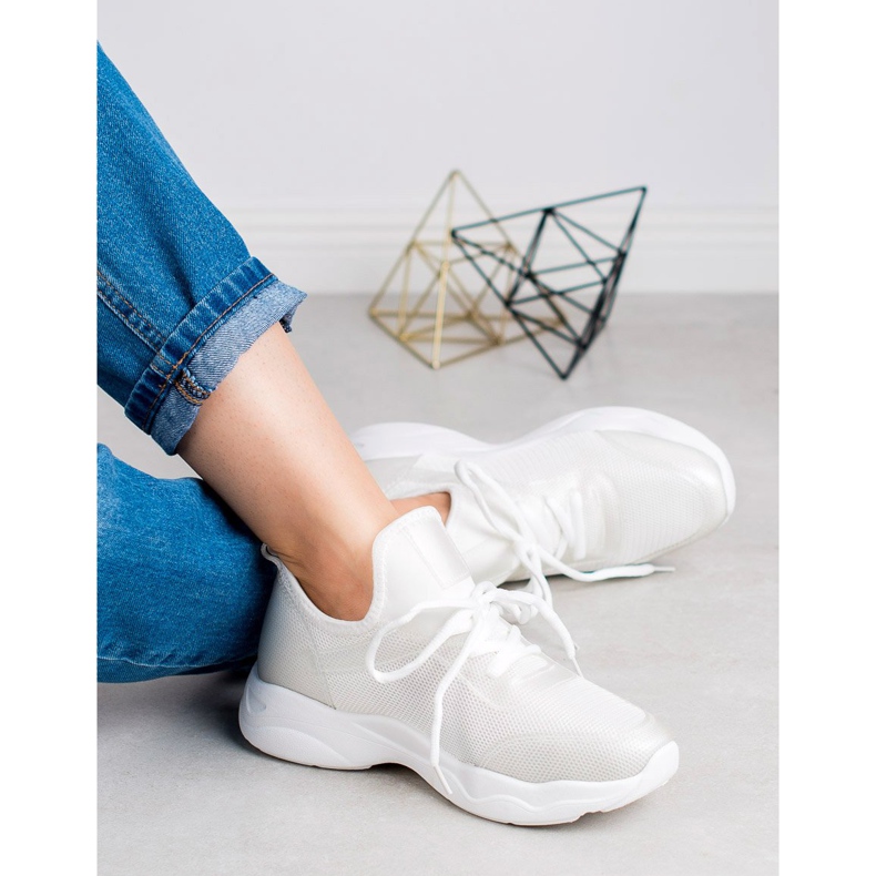 SHELOVET Pantofi sport de alunecare alb 1 SHELOVET Pantofi sport de alunecare alb 1