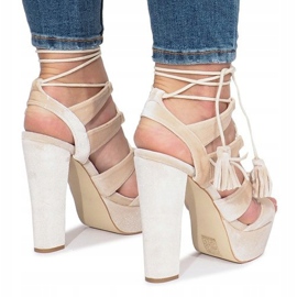 Sandale gri pe un post din velur One Love 1