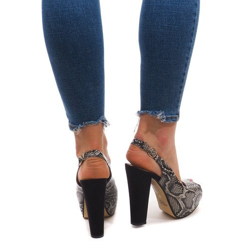 Sandale pe o bară SK009 Negru 1