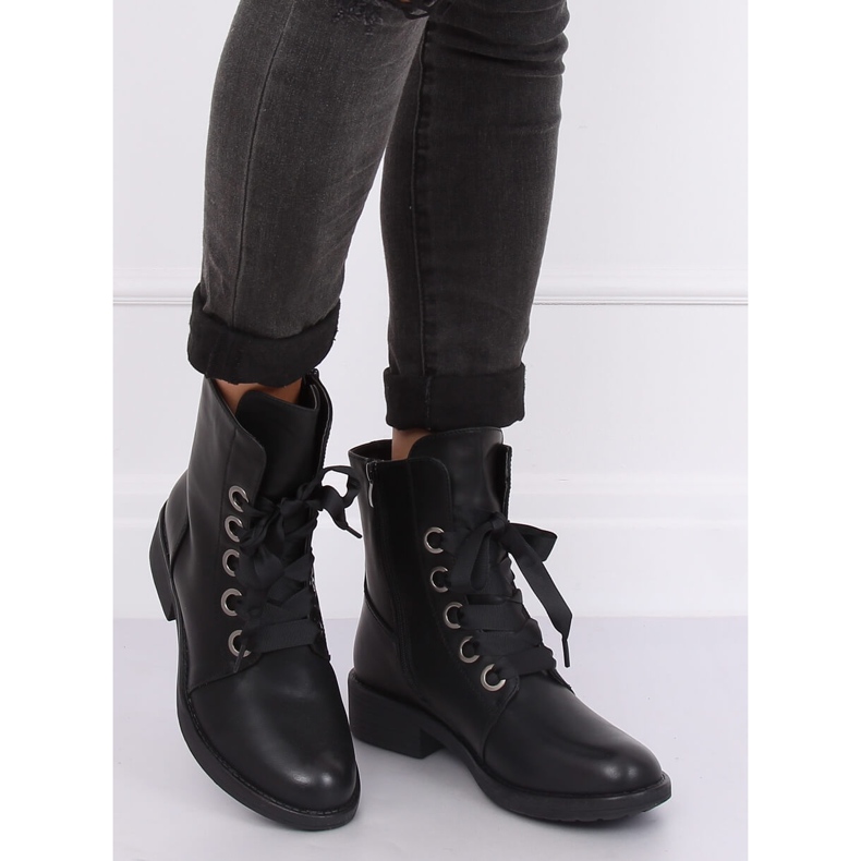 Cizme cu șiret negru ZX2805 Negru 2