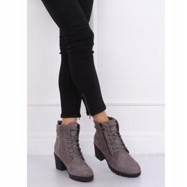 Cizme gri pe protectorul W358 Gri 1