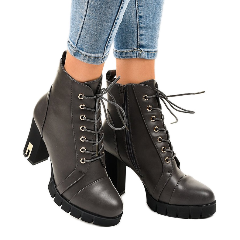 Cizme calde pe un stâlp cu fermoar K-9925 gri 2