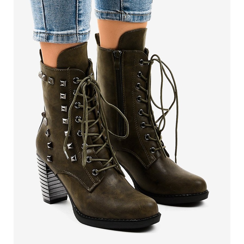 Botine verzi cu știfturi F117 verde 1