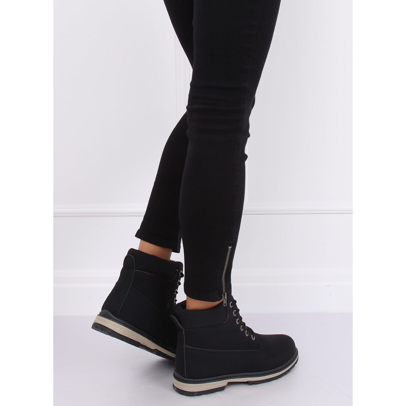 Ghete negre din lemn izolate W19-42 Negre negru 1