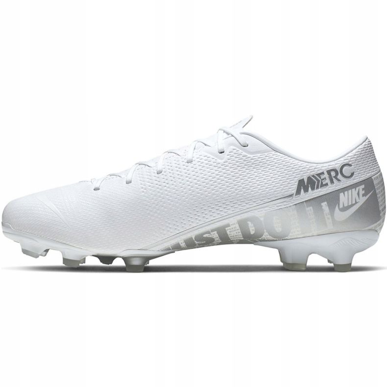 Pantof de fotbal Nike Mercurial Vapor 13 Academy FG / MG M AT5269-100 alb alb 2 Pantof de fotbal Nike Mercurial Vapor 13 Academy FG / MG M AT5269-100 alb alb 2