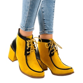 Botine din piele camelă pe stâlpul HF-296 maro multicolor 1 Botine din piele camelă pe stâlpul HF-296 maro multicolor 1