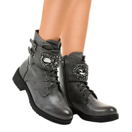 Cizme de damă gri, cu cataramă și diamante 0-251 1 Cizme de damă gri, cu cataramă și diamante 0-251 1