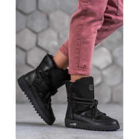 Cizme de zăpadă MCKEYLOR cu sclipici negru 2 Cizme de zăpadă MCKEYLOR cu sclipici negru 2