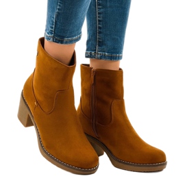 Tocuri înalte din piele de căprioară maro 8B852 1