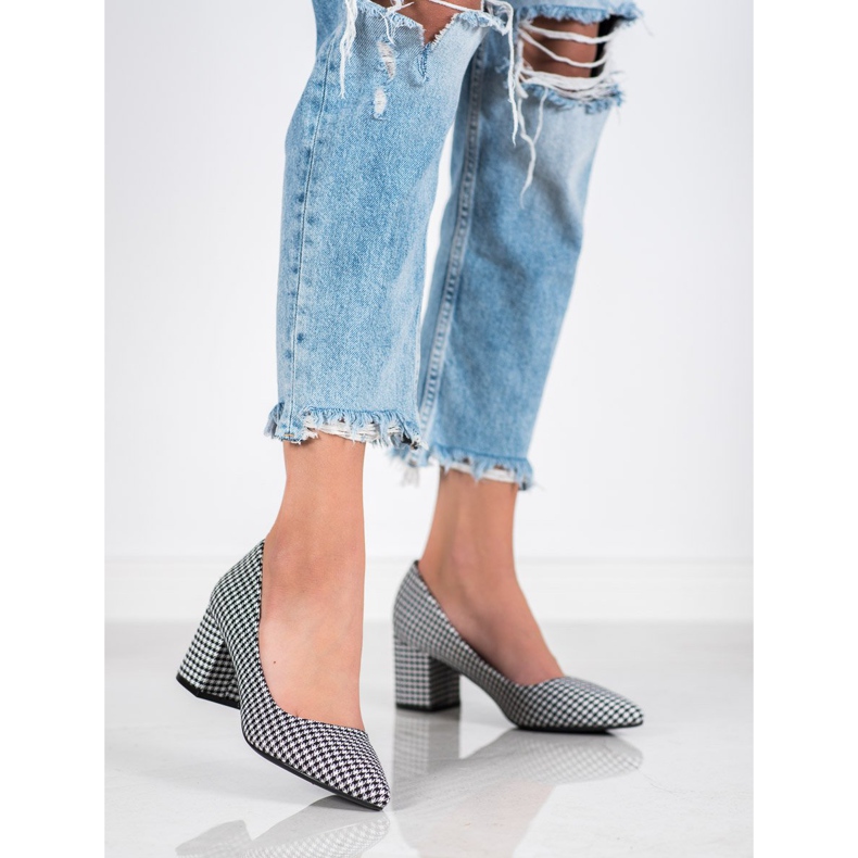 Seastar Pompele Pepitka alb negru 1