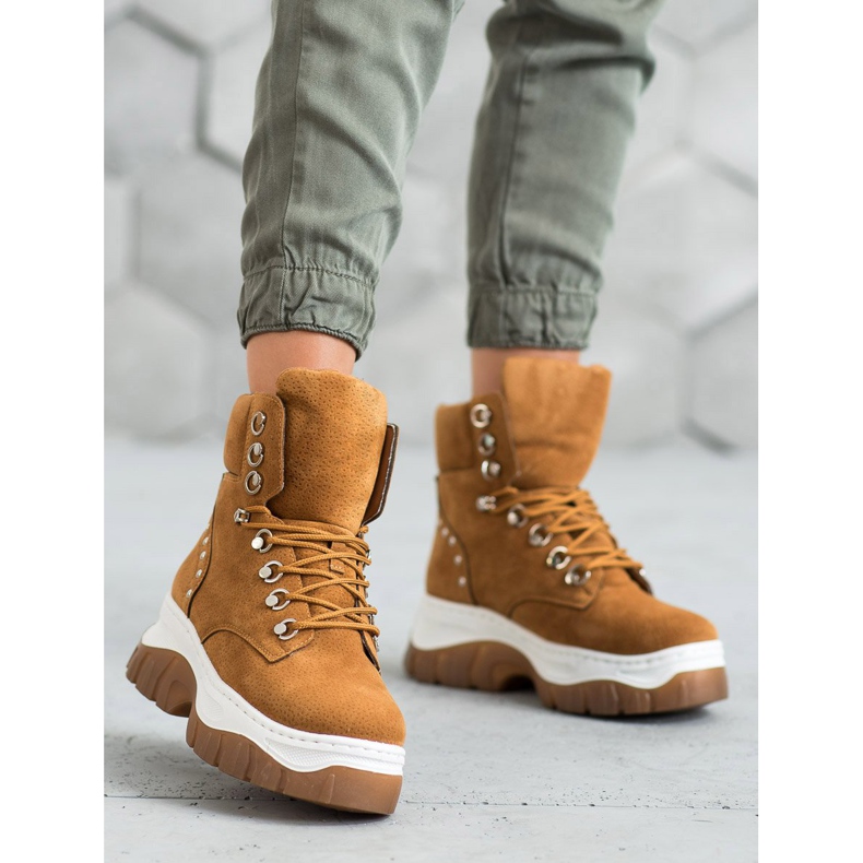 Seastar Trappers On The Platform maro 2