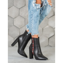 Seastar Ghete înalte cu curea decorativă negru 1 Seastar Ghete înalte cu curea decorativă negru 1