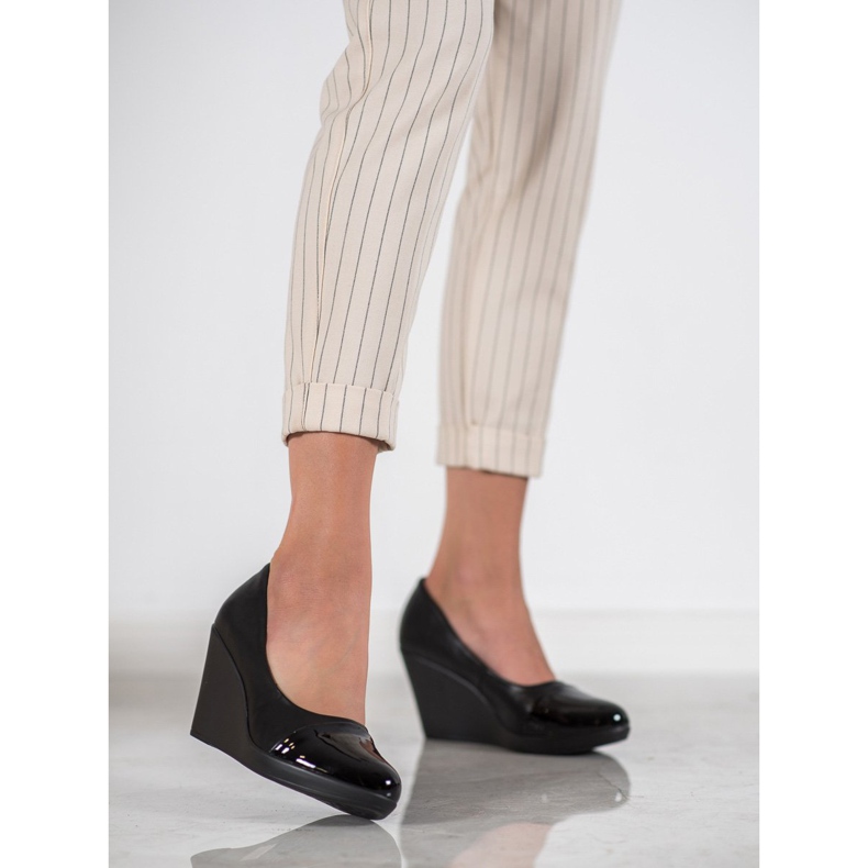 J. Star Pompe cu pană negru 2