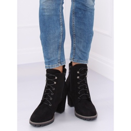 Cizme negre cu toc și dantelă 7081 Negre negru 2 Cizme negre cu toc și dantelă 7081 Negre negru 2