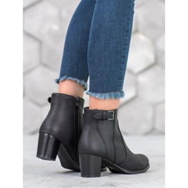 J. Star Ghete clasice cu toc înalt negru 1