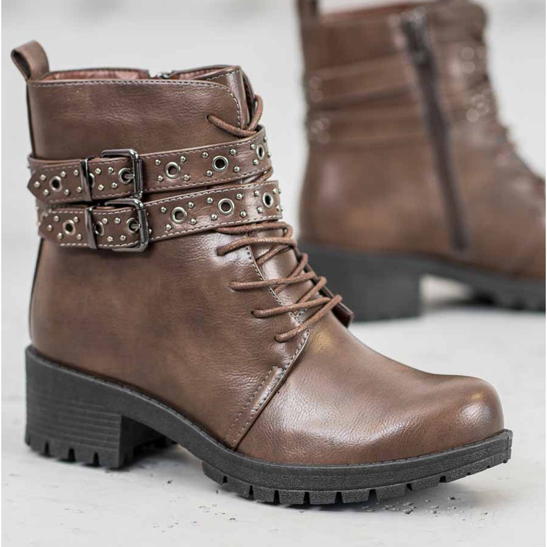 SHELOVET Muncitori dantelați maro 1