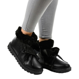 Adidași negri izolați cu fermoar 428-6 negru 1