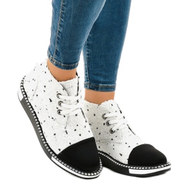 Cizme albe cu lacuri TS1811 2