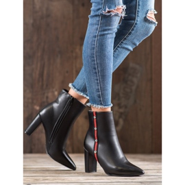 SHELOVET Cizme cu centură decorativă negru 2