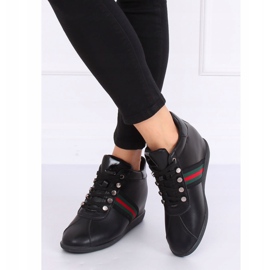 Pantofi negri pe o pană ascunsă K1833909 Negru 2