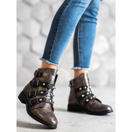 Forever Folie Cizme elegante cu jeturi maro galben 2 Forever Folie Cizme elegante cu jeturi maro galben 2