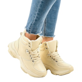 Adidași de damă bej izolați C-3132 1
